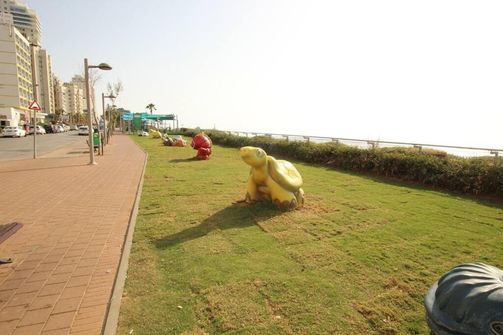Royal Aparatment On The Sea , Blvd Nitza 34 Netanya Esterno foto